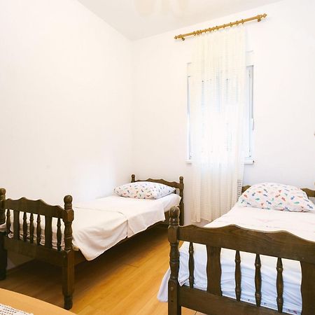 Apartments Ivica - 150M From Sea Трогир Экстерьер фото